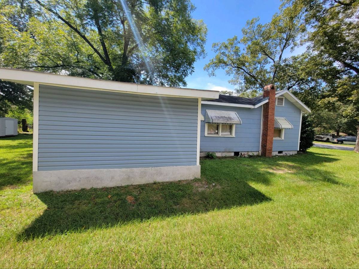 House for rent at 319 16th Ave S, Phenix City, AL 36869