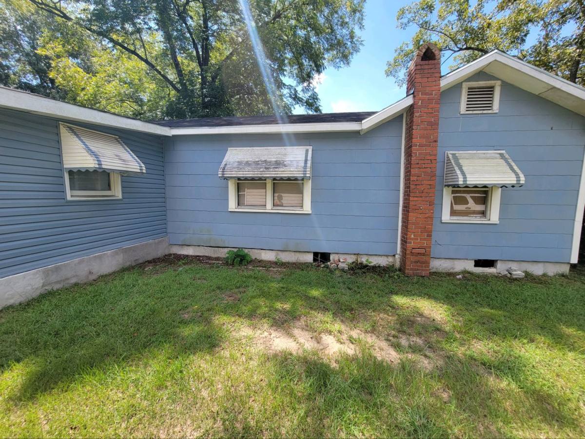 House for rent at 319 16th Ave S, Phenix City, AL 36869