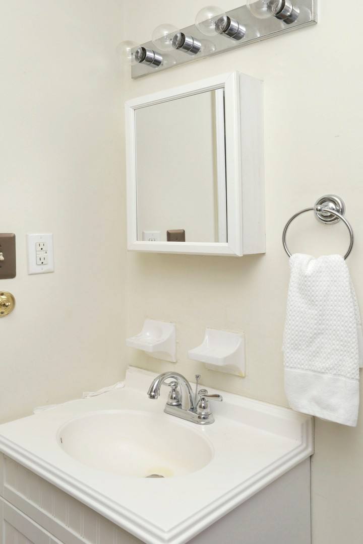 Apartment for rent at 1340 Royalty Court, Lexington, KY 40504