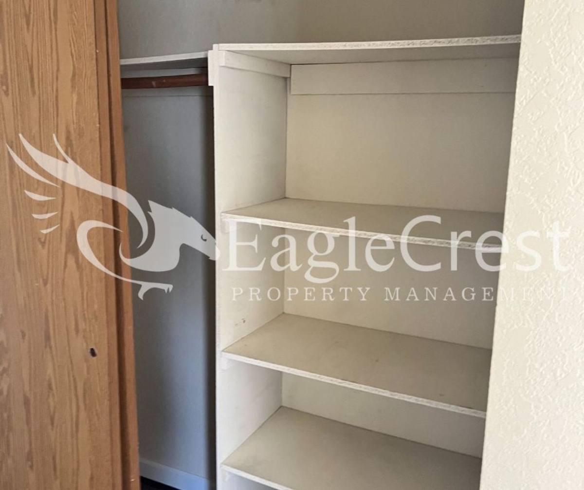 Apartment for rent at 320 NE C St, Walla Walla, WA 99362