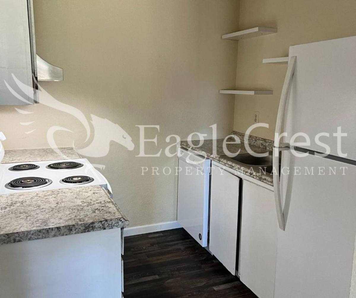Apartment for rent at 320 NE C St, Walla Walla, WA 99362