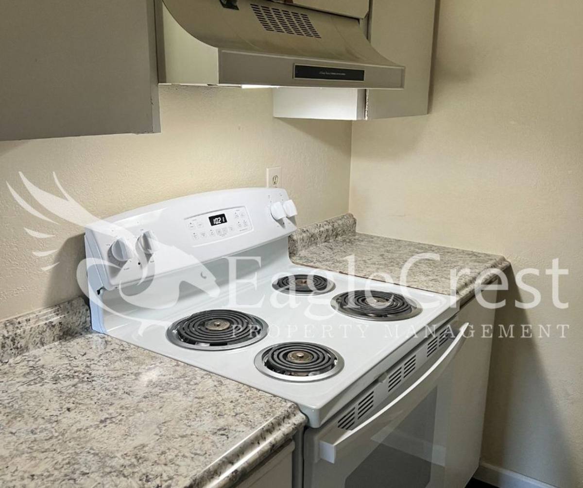 Apartment for rent at 320 NE C St, Walla Walla, WA 99362