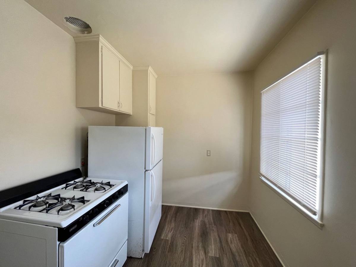 Apartment for rent at 118-122-126 N J St, Lompoc, CA 93436