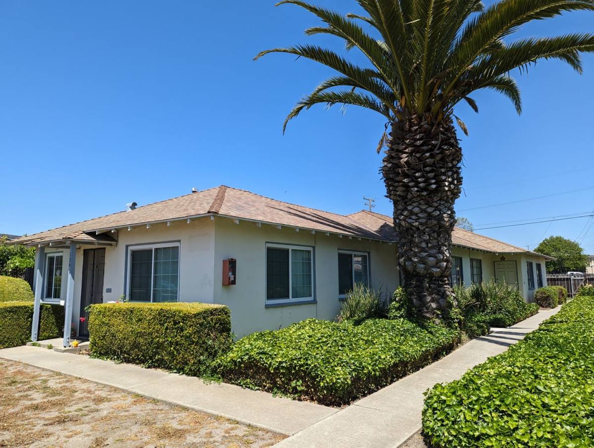 Apartment for rent at 118-122-126 N J St, Lompoc, CA 93436