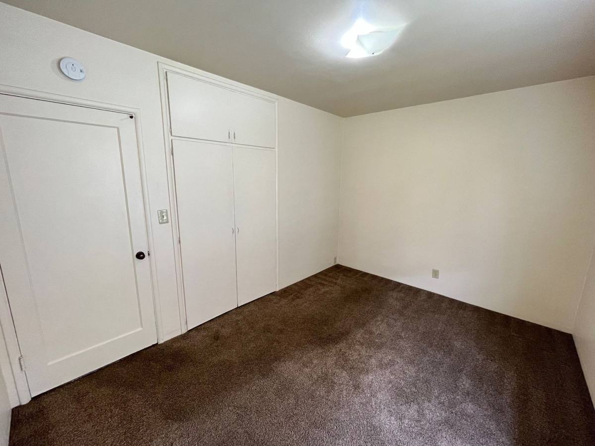 Apartment for rent at 118-122-126 N J St, Lompoc, CA 93436