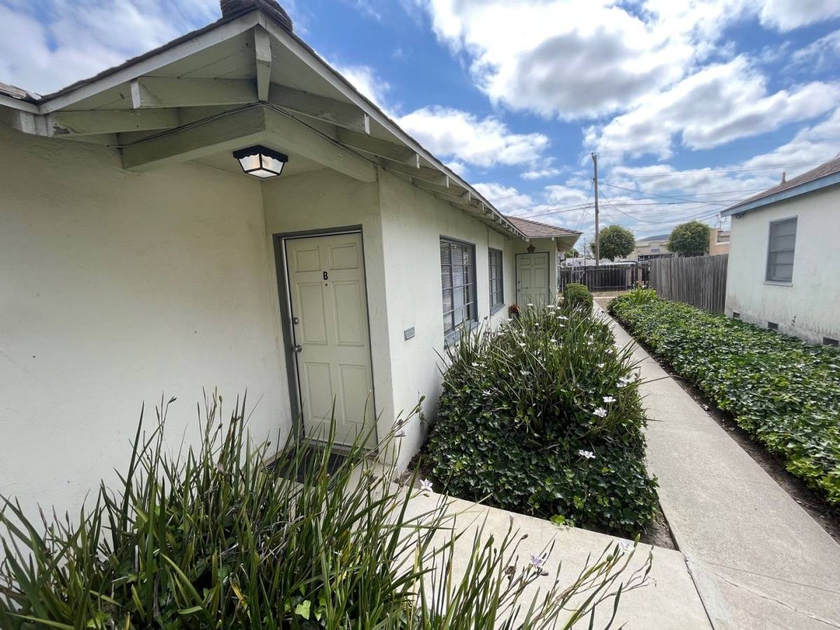 Apartment for rent at 118-122-126 N J St, Lompoc, CA 93436