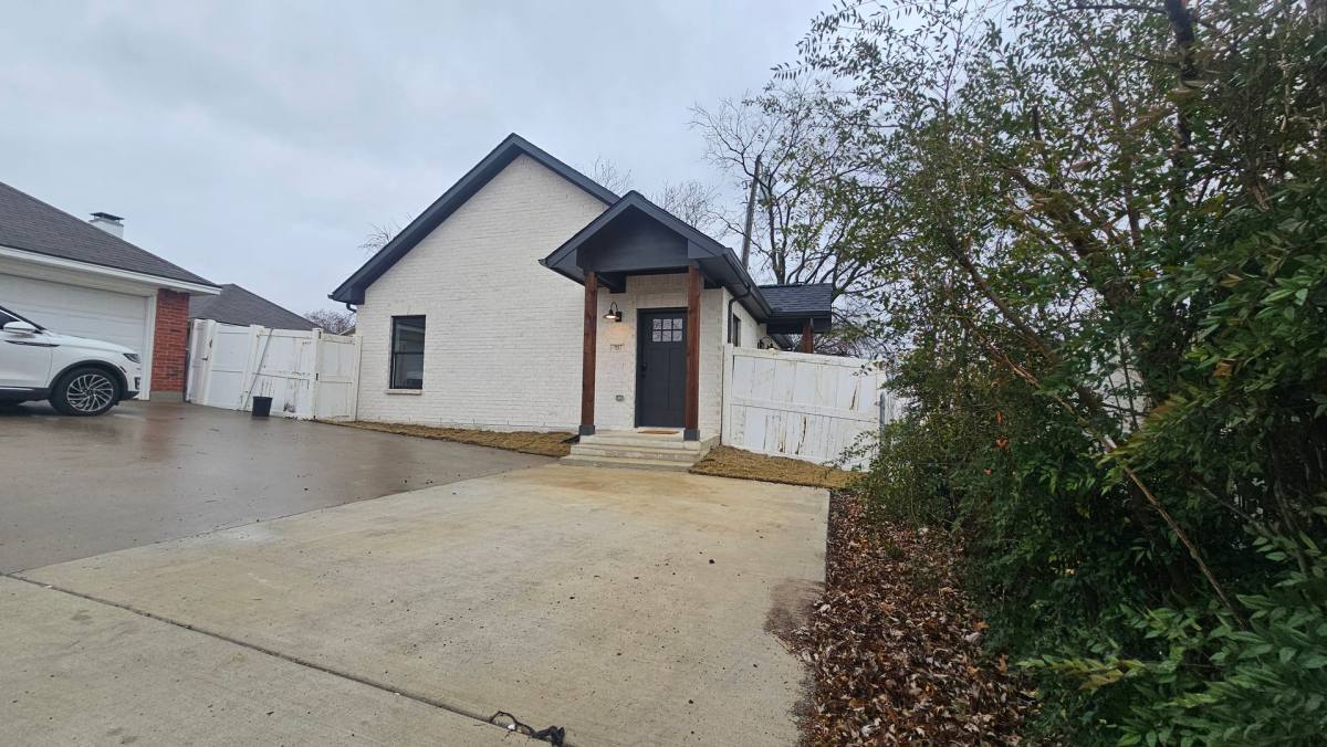 Apartment for rent at 3817 Yellowstone Place, Denton, TX 76209
