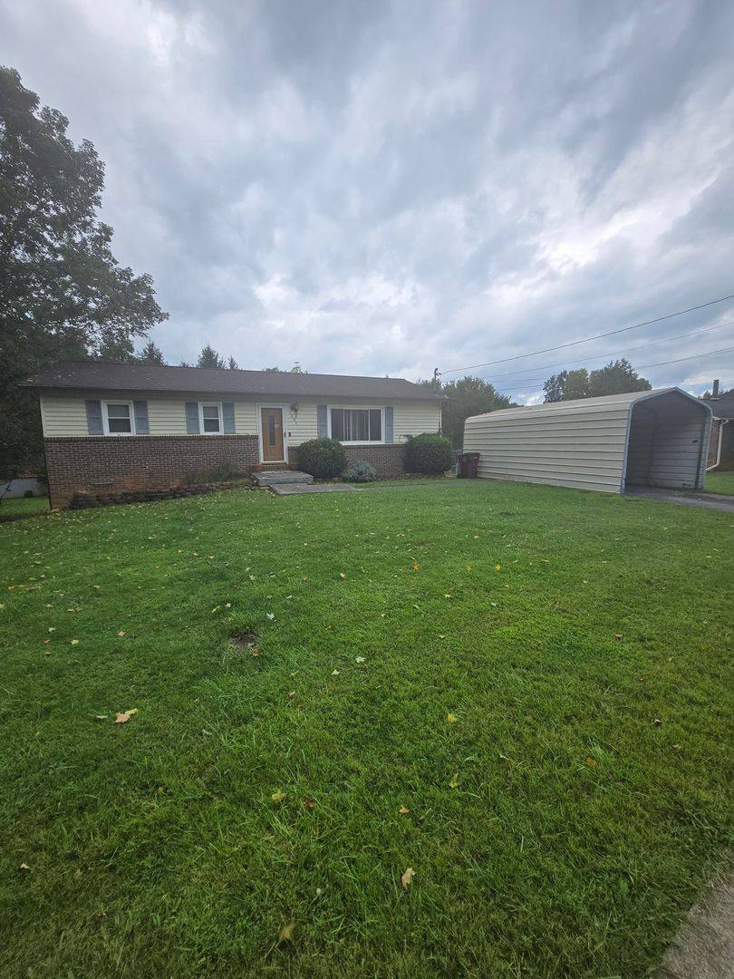House for rent at 1301 Cobble Stone Court, Johnson City, TN 37604