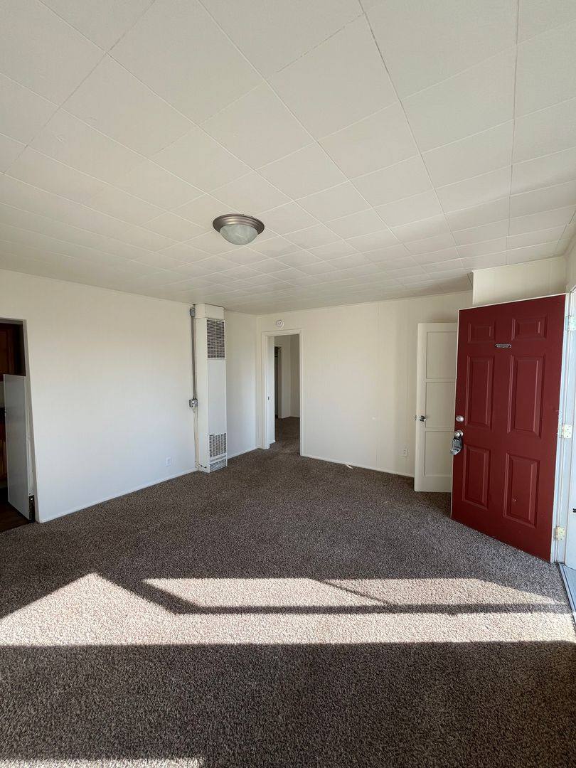 Apartment for rent at 4642 Riverview Ave, West Linn, OR 97068