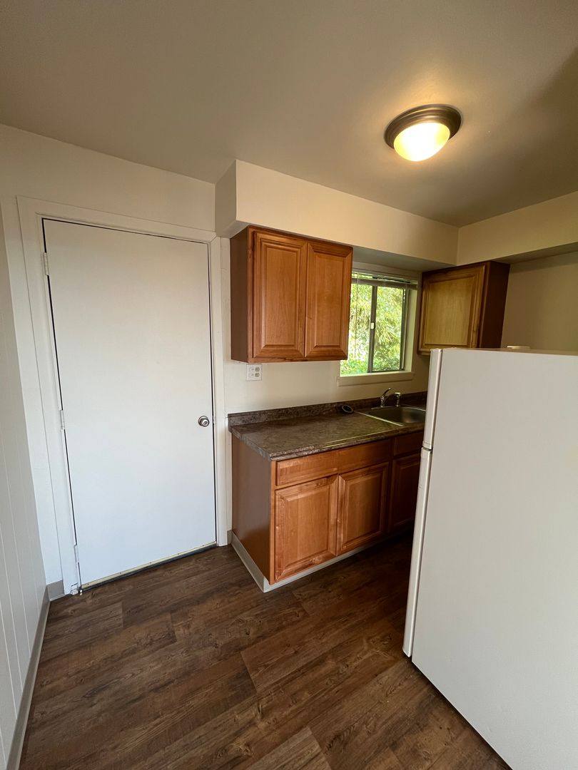 Apartment for rent at 4642 Riverview Ave, West Linn, OR 97068