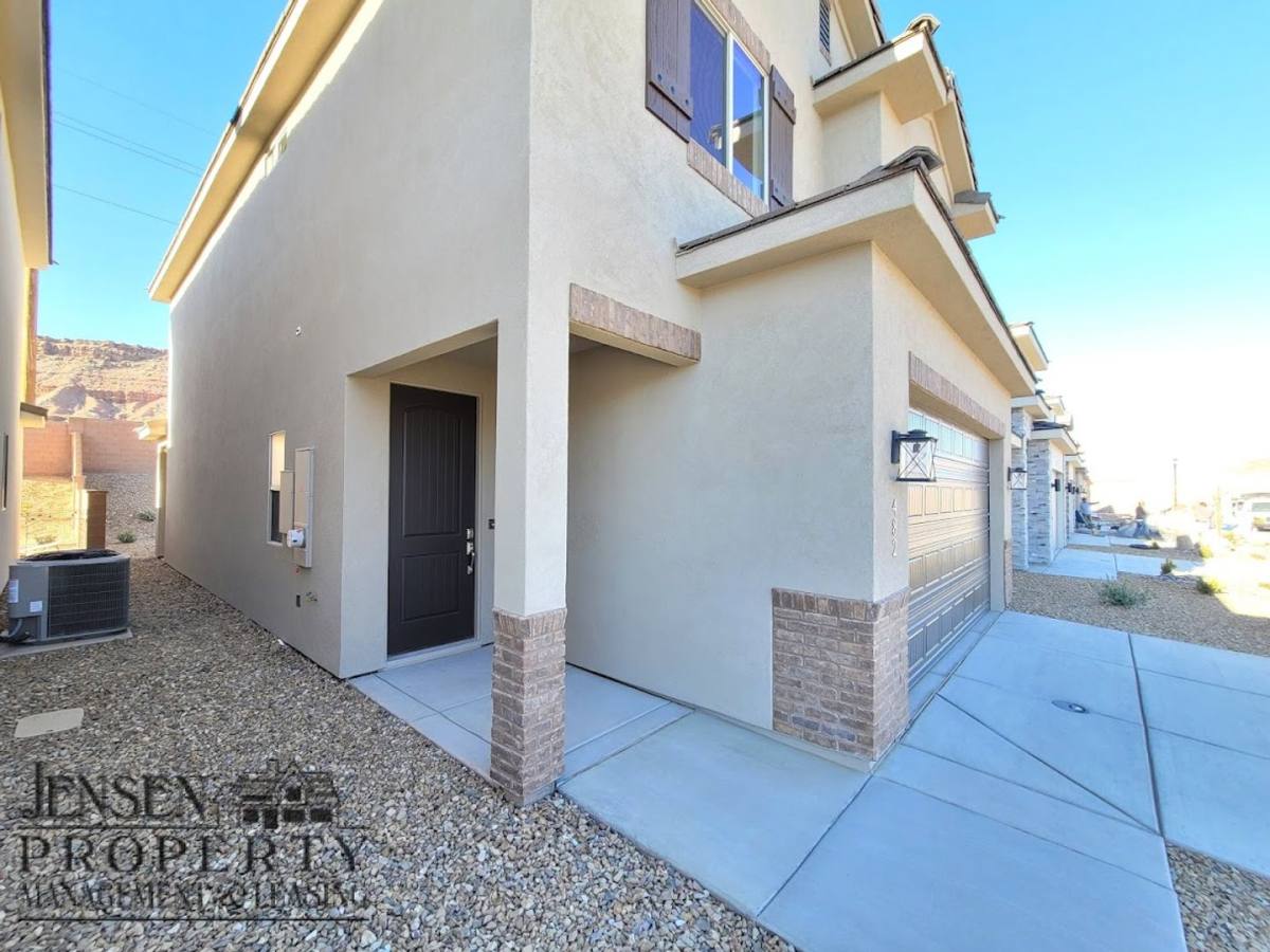 House for rent at 482 S Deep Creek Dr, Washington, UT 84780