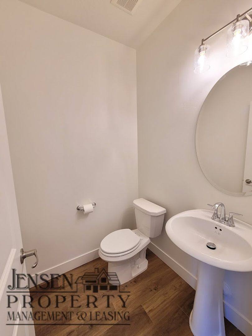 House for rent at 482 S Deep Creek Dr, Washington, UT 84780