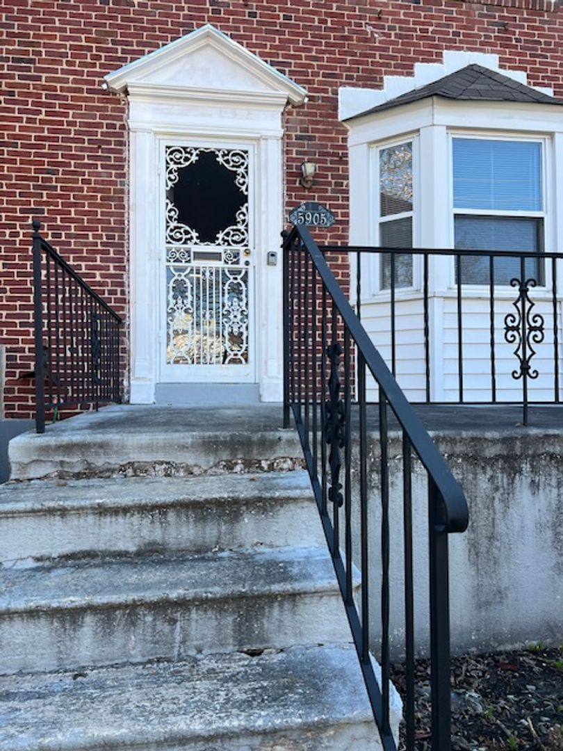 Townhouse for rent at 5905 The Alameda, Baltimore, MD 21239