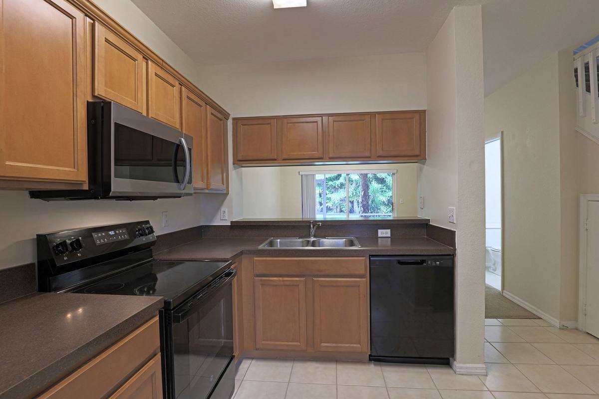 Townhouse for rent at 8205 Pacific Beach Dr, Fort Myers, FL 33966