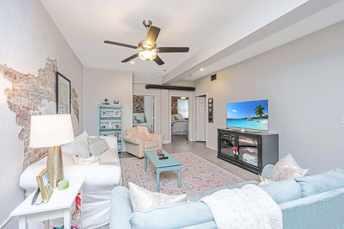 Apartment for rent at 1000 King St, Charleston, SC 29403