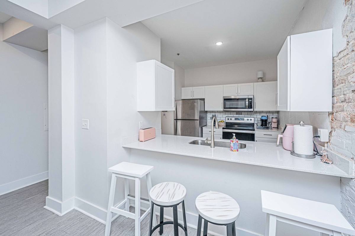 Apartment for rent at 1000 King St, Charleston, SC 29403
