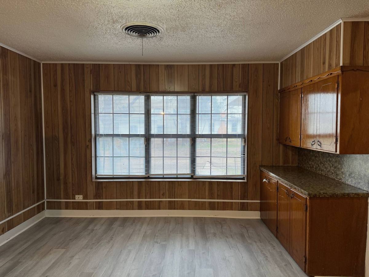 House for rent at 4594 US-Highway 287 N Access Rd, Wichita Falls, TX 76305