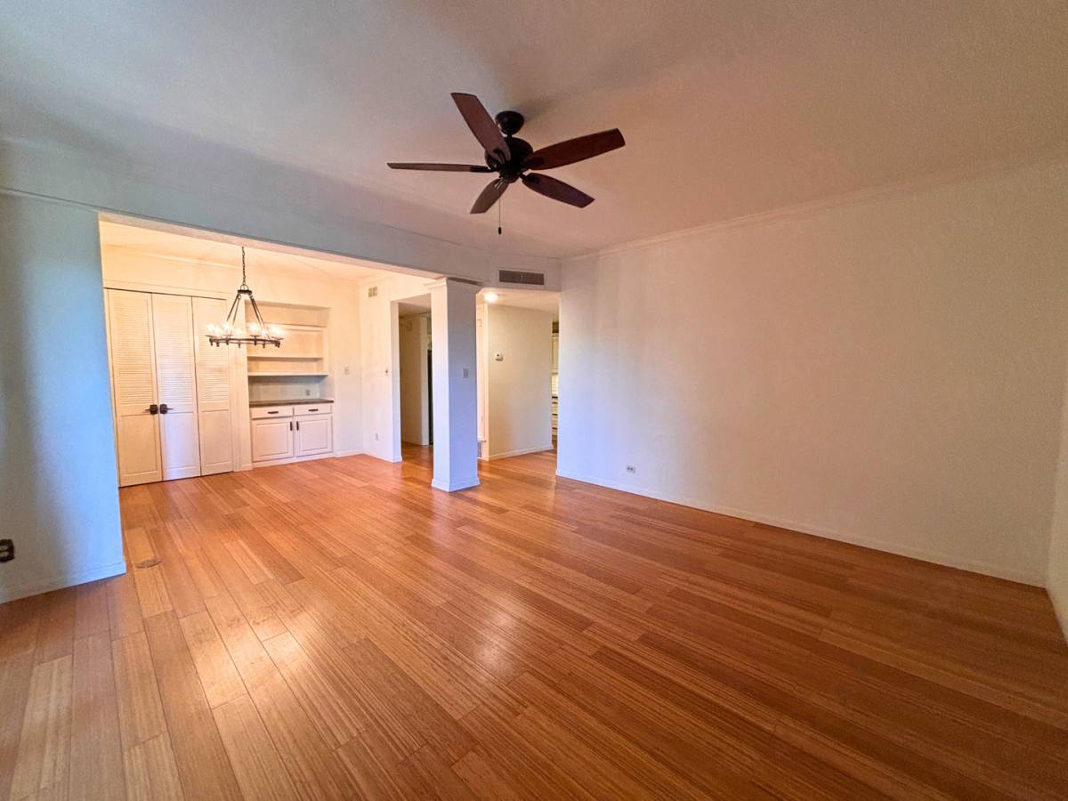 Condo for rent at 7709 Broadway, San Antonio, TX 78209