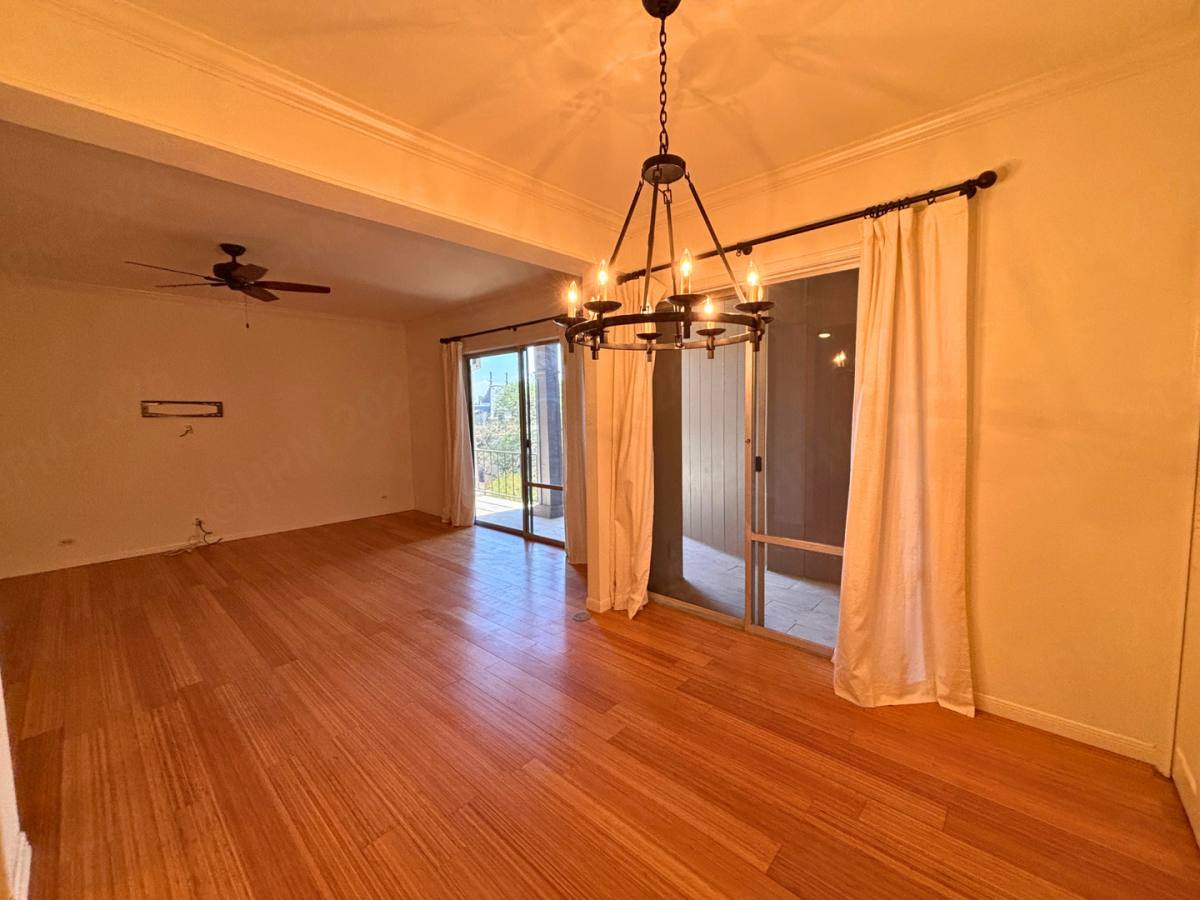 Condo for rent at 7709 Broadway, San Antonio, TX 78209