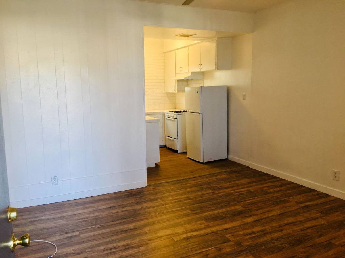 Apartment for rent at 355-81 S Rodeo Dr, Beverly Hills, CA 90212