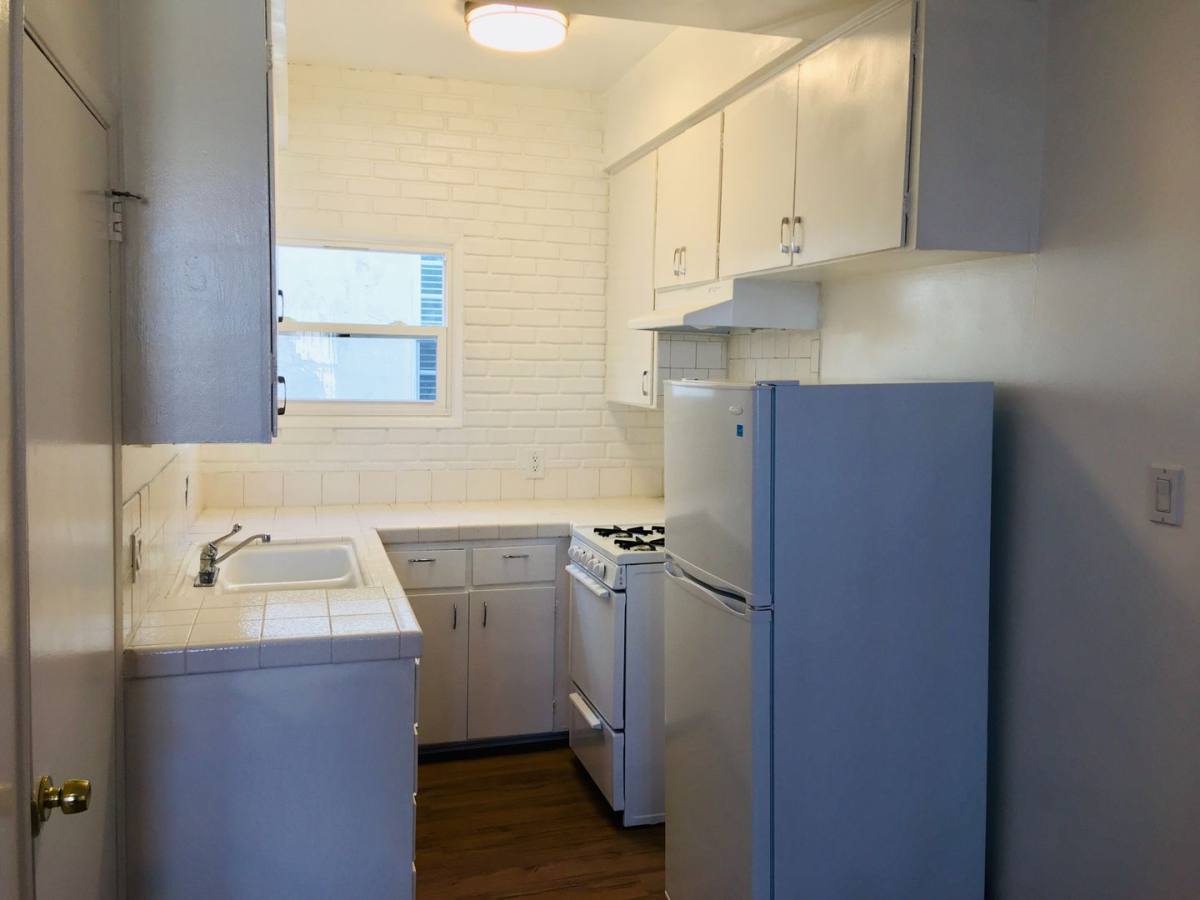 Apartment for rent at 355-81 S Rodeo Dr, Beverly Hills, CA 90212
