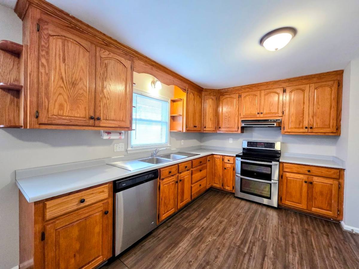 House for rent at 2891 Farrs Bridge Rd, Easley, SC 29640