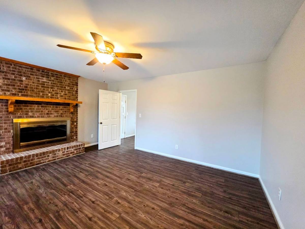 House for rent at 2891 Farrs Bridge Rd, Easley, SC 29640