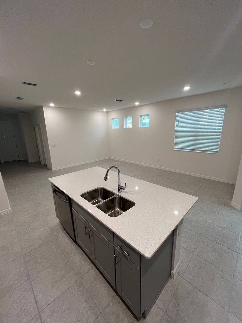 Townhouse for rent at 1500 Silver Lining Way, Apopka, FL 32703