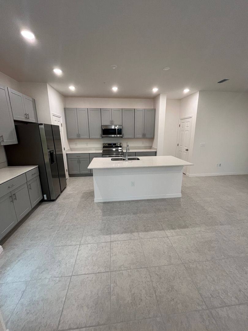 Townhouse for rent at 1500 Silver Lining Way, Apopka, FL 32703