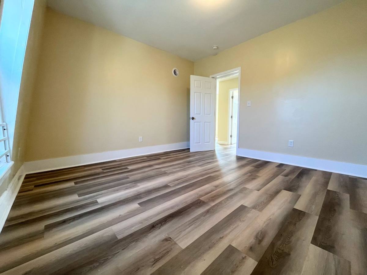 Apartment for rent at 86 Hawley St, Buffalo, NY 14213