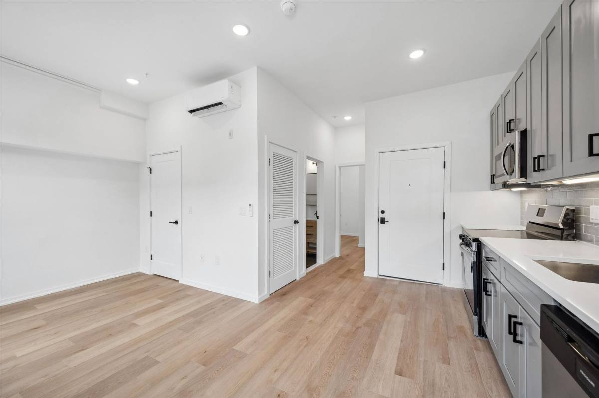 Apartment for rent at 627 N 16th St, Philadelphia, PA 19130