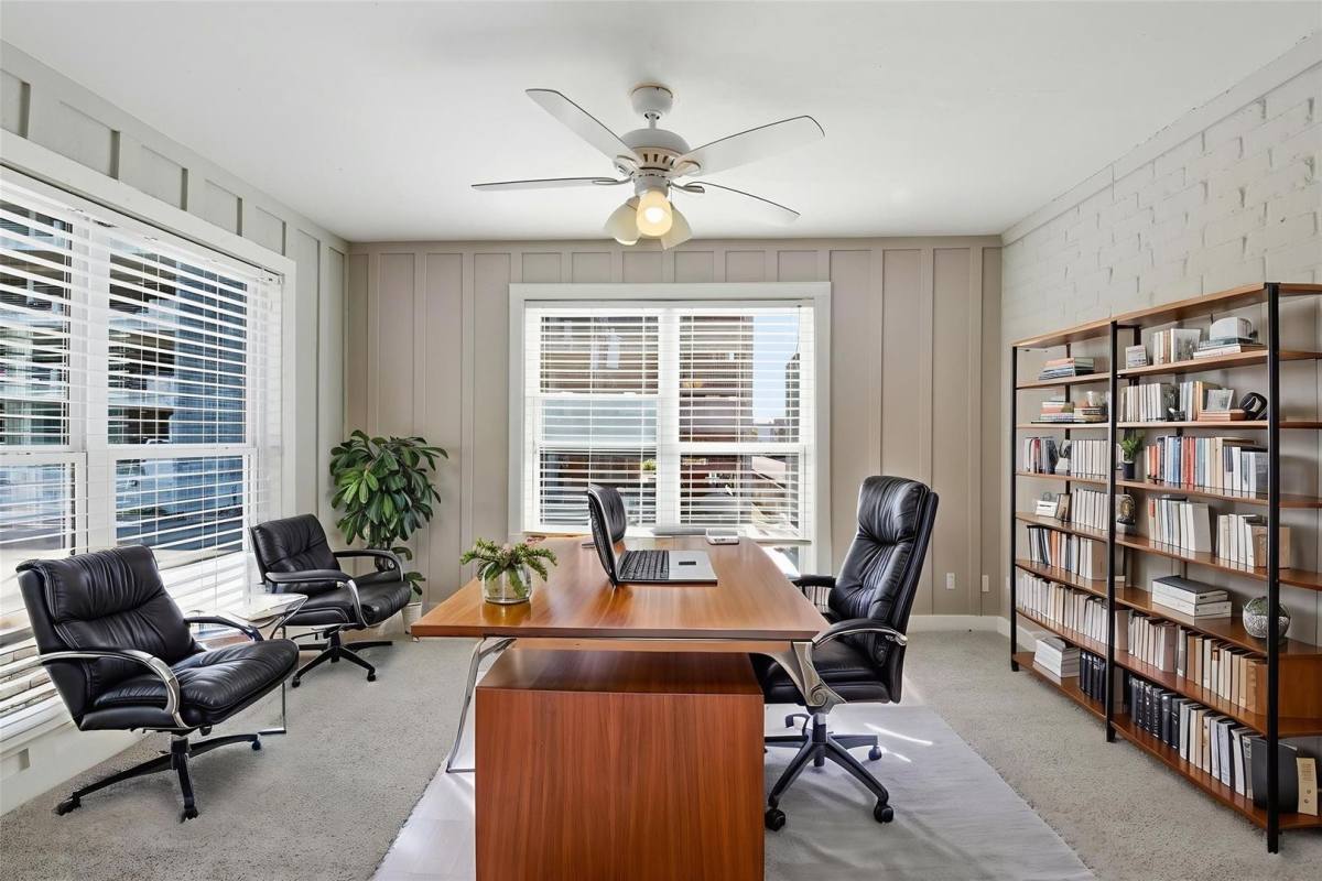 Townhouse for rent at 7535 Olympia Dr, Houston, TX 77063