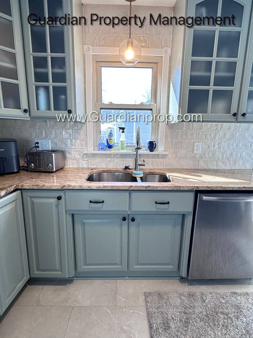 House for rent at 3125 Quebec Ave S, Minneapolis, MN 55426
