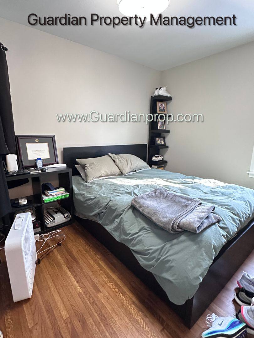 House for rent at 3125 Quebec Ave S, Minneapolis, MN 55426