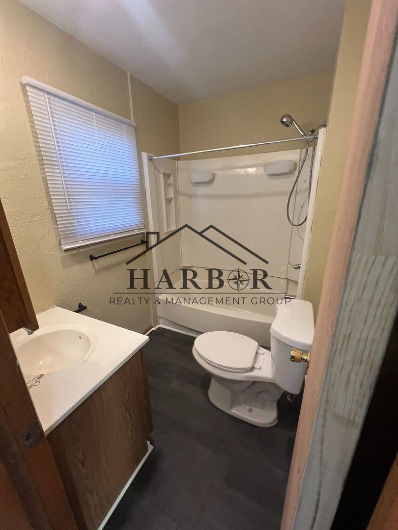 House for rent at 804 12th Ave SW, Austin, MN 55912
