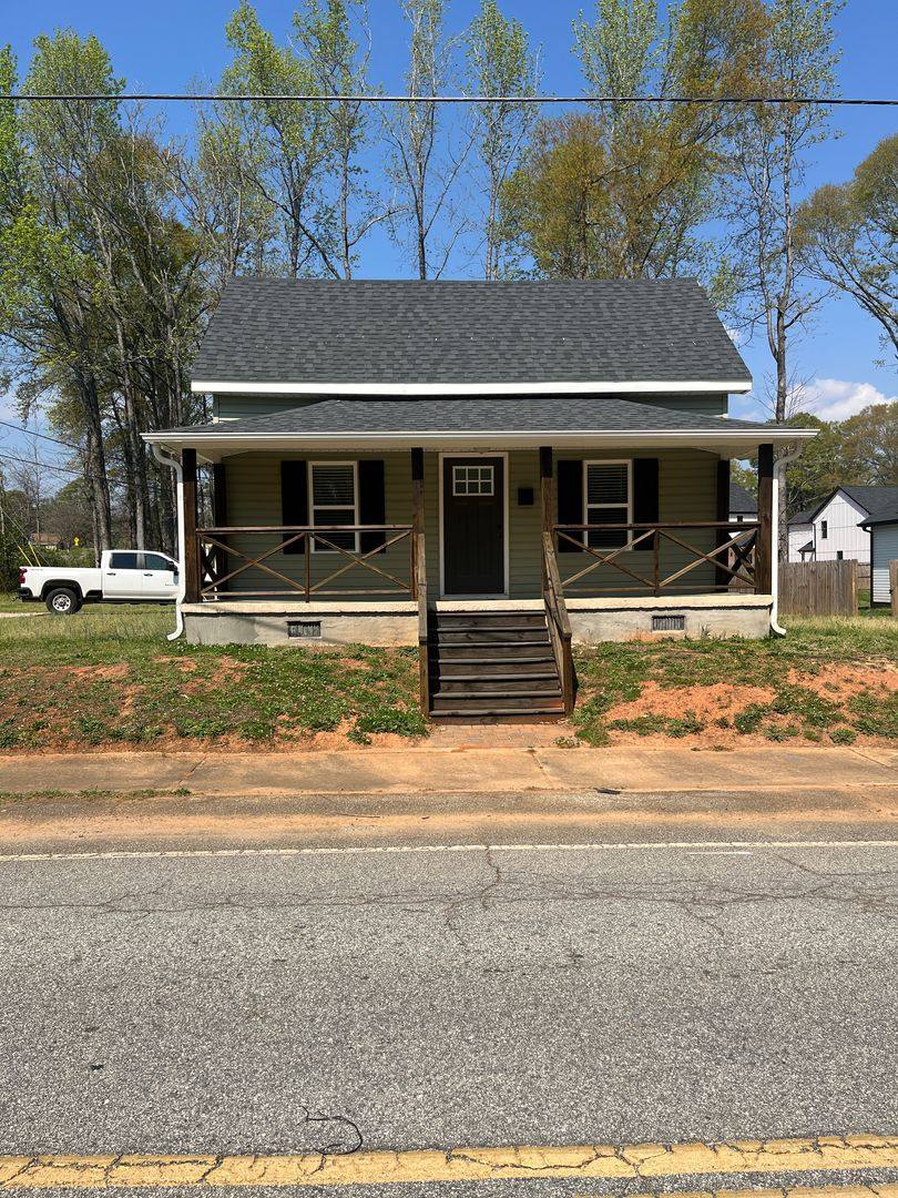 House for rent at 177 Eastbrook Dr, Woodruff, SC 29388