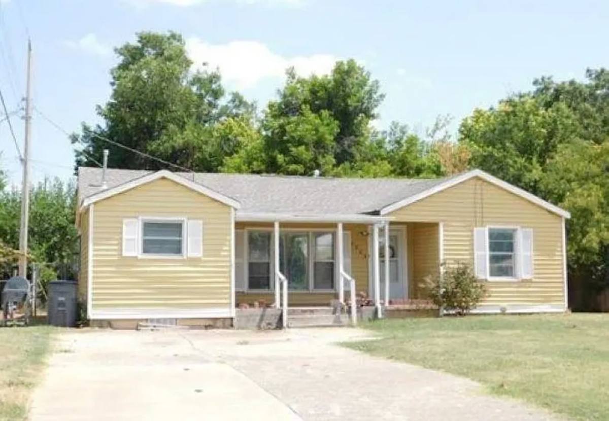 House for rent at 1503 NW 18th St, Lawton, OK 73507