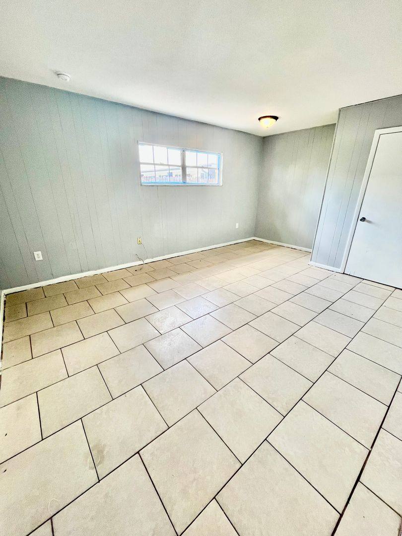 Apartment for rent at 1885 Crystal Lake Dr N, Lakeland, FL 33801