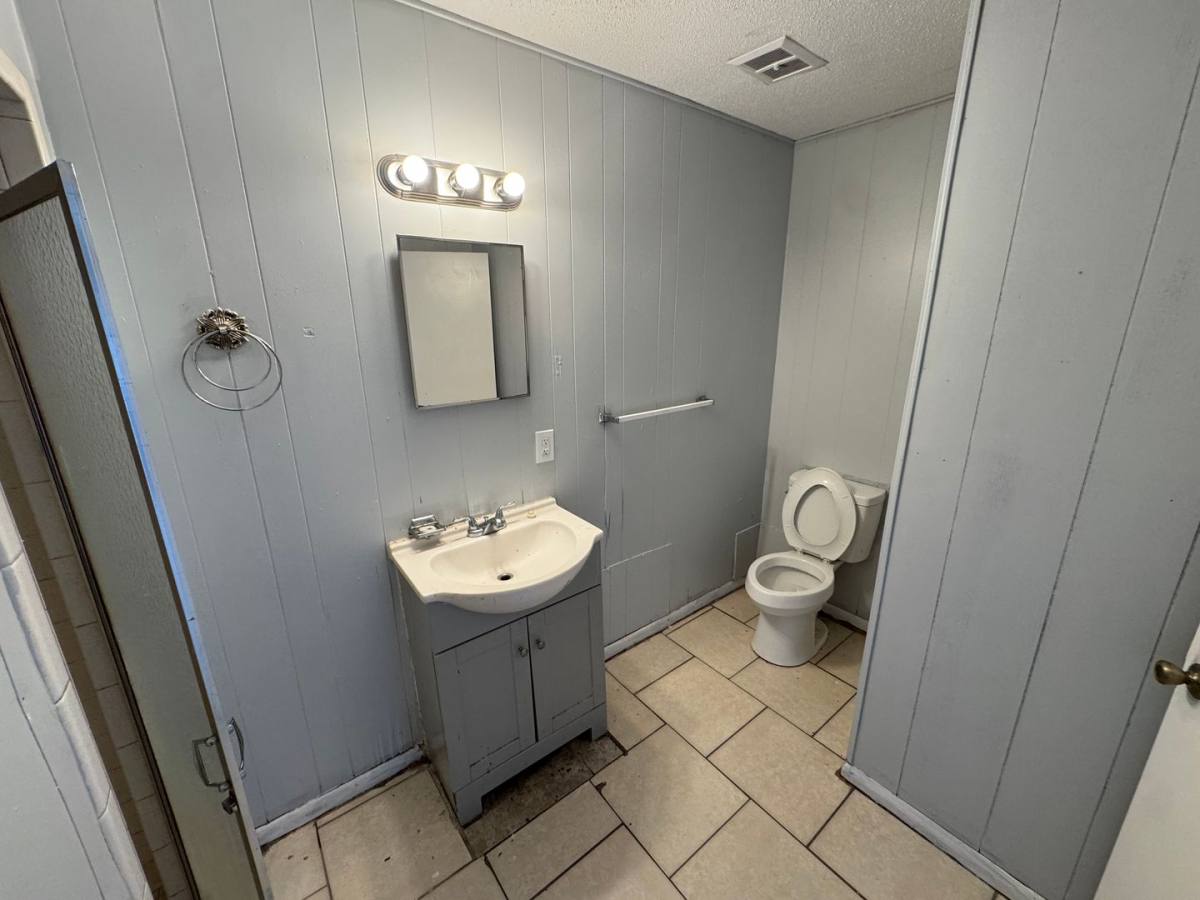 Apartment for rent at 1885 Crystal Lake Dr N, Lakeland, FL 33801