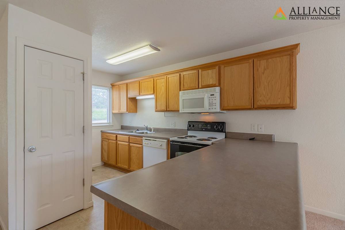 Townhouse for rent at 1324 Christy Dr, Manhattan, KS 66503