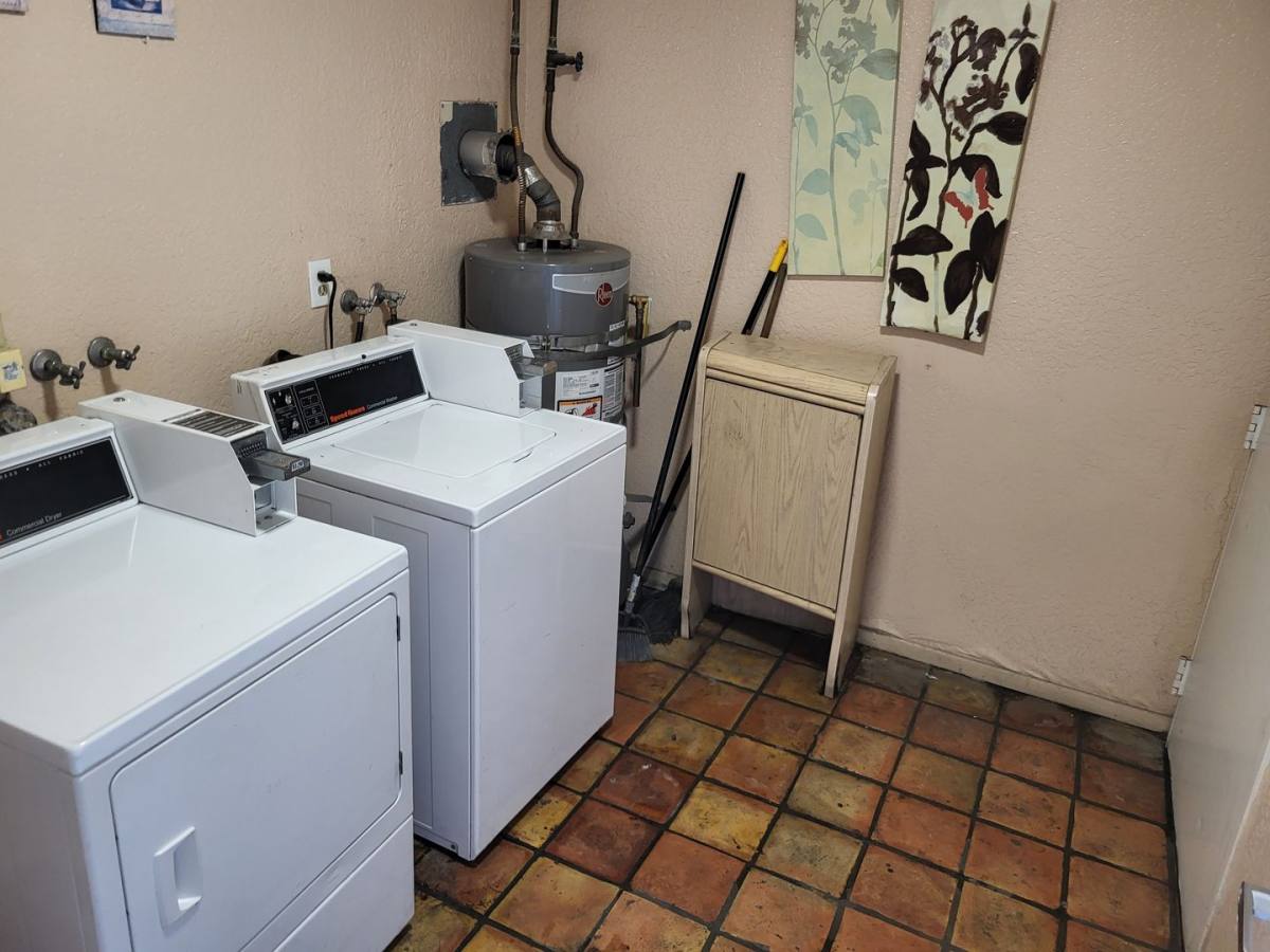 Apartment for rent at 1225 Belmont Ave, Long Beach, CA 90804