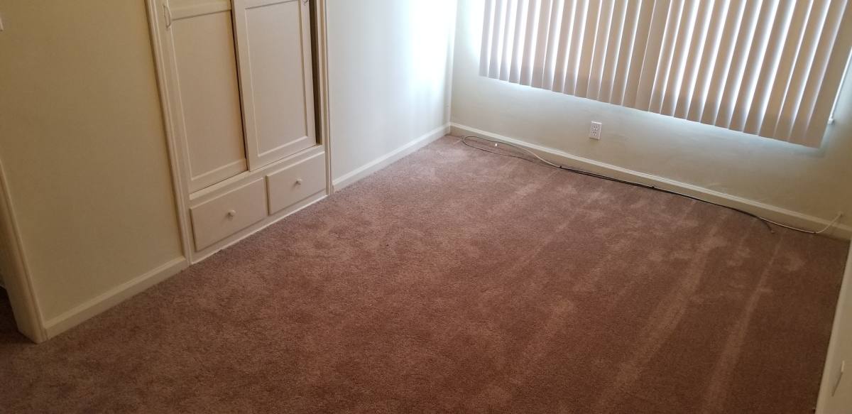 Apartment for rent at 2233-2235 Euclid Ave, Long Beach, CA 90815