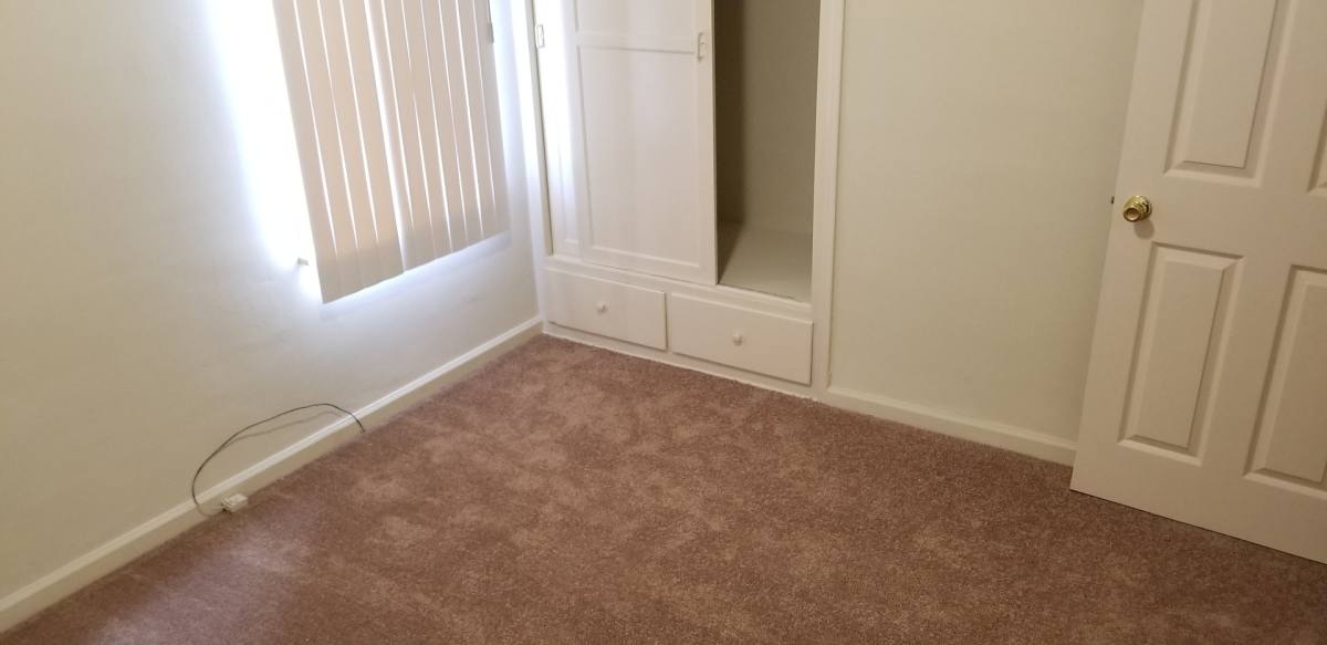 Apartment for rent at 2233-2235 Euclid Ave, Long Beach, CA 90815