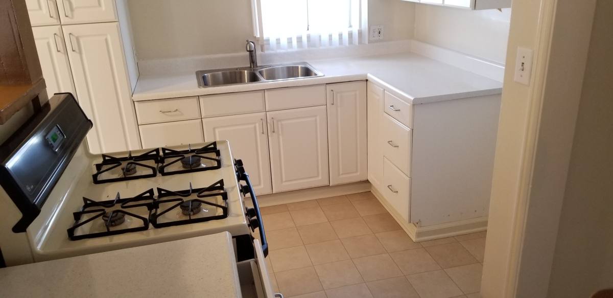 Apartment for rent at 2233-2235 Euclid Ave, Long Beach, CA 90815