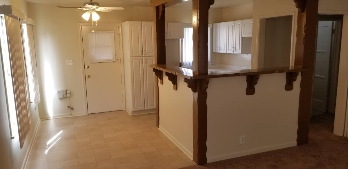 Apartment for rent at 2233-2235 Euclid Ave, Long Beach, CA 90815