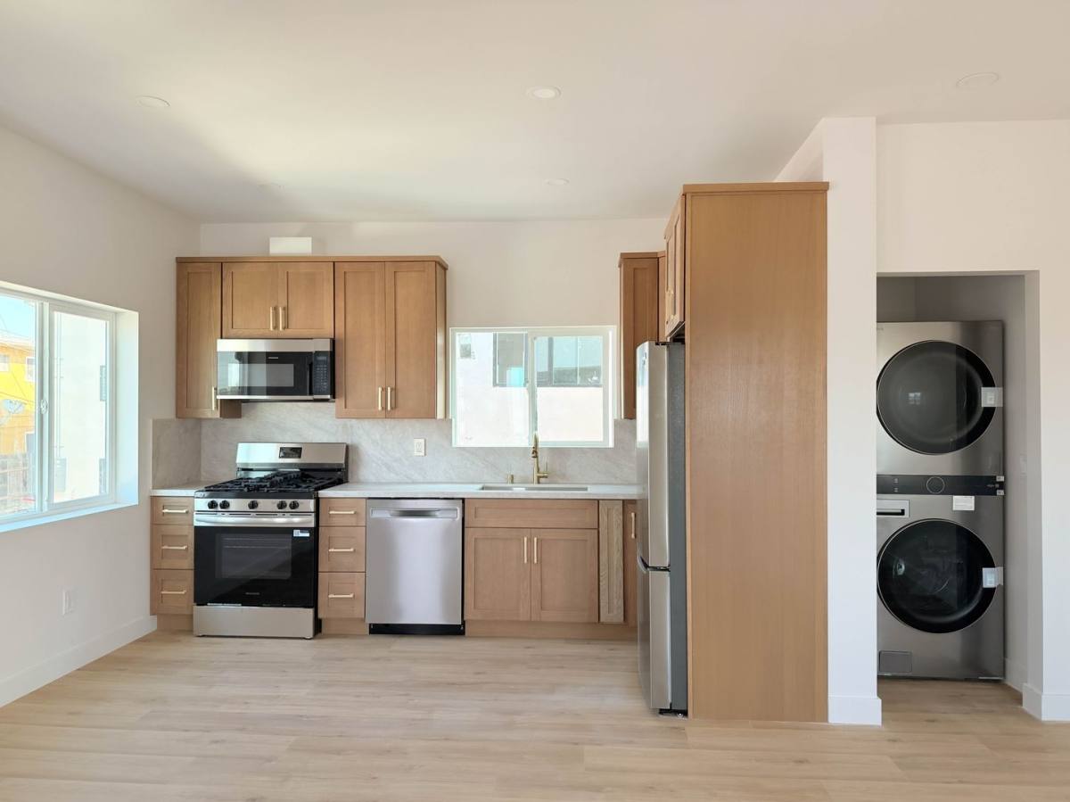 Apartment for rent at 4343 - 4345 Parks Ave, La Mesa, CA 91941