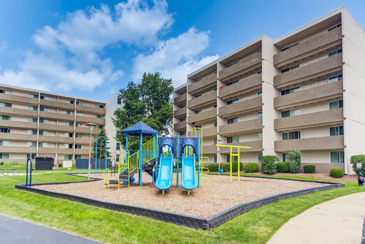 Apartment for rent at 3905 Tower Dr, Richton Park, IL 60471