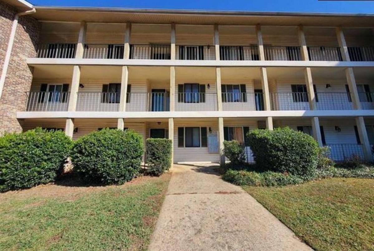 Apartment for rent at 1208 Bush River Rd, Columbia, SC 29210