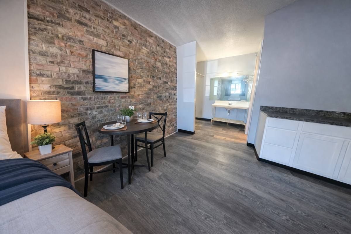 Apartment for rent at 401 N E Ave, Columbus, KS 66725