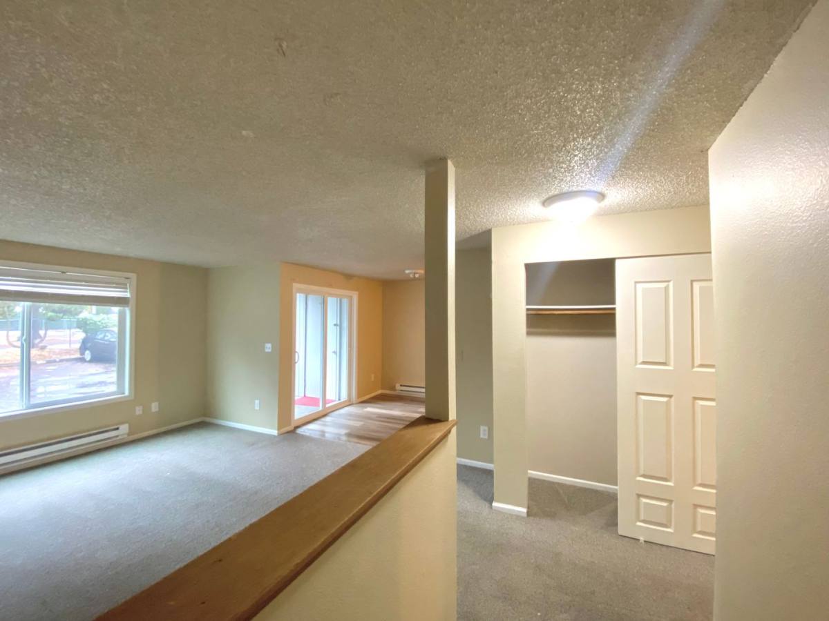 Apartment for rent at 12615 -12623 Lincoln Ave SW, Lakewood, WA 98499